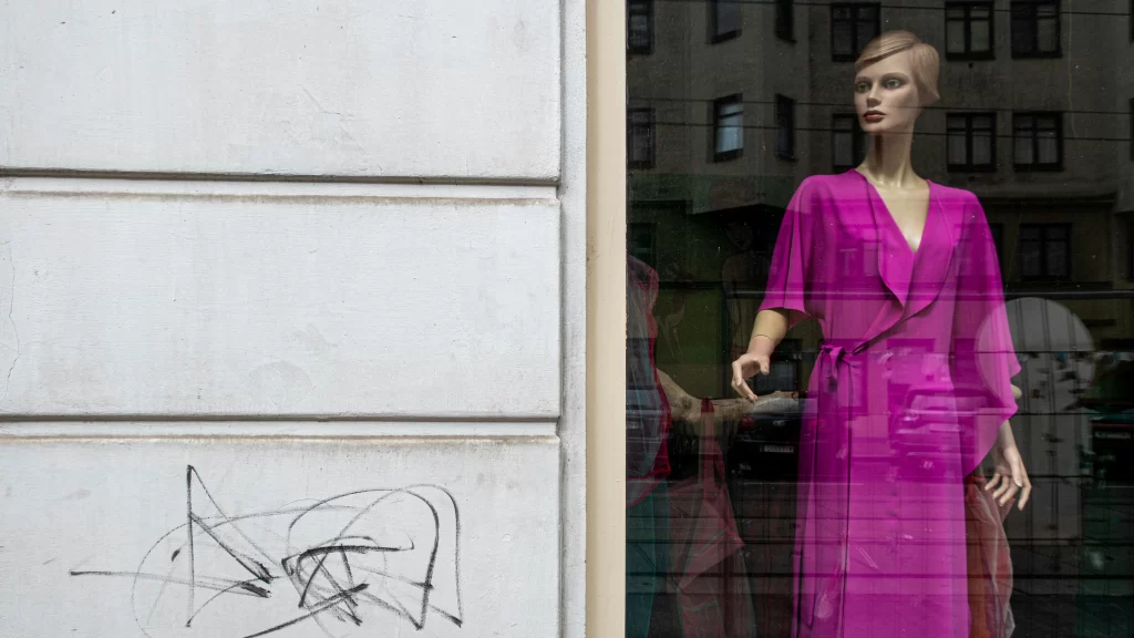 por-que-a-assinatura-invisível-importa-na-alta-costura-moda